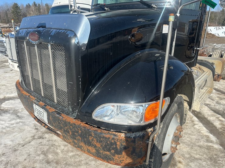 2015-peterbilt-337-image-9