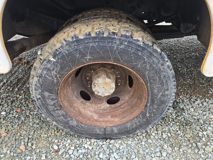 2011-ford-f550-image-71