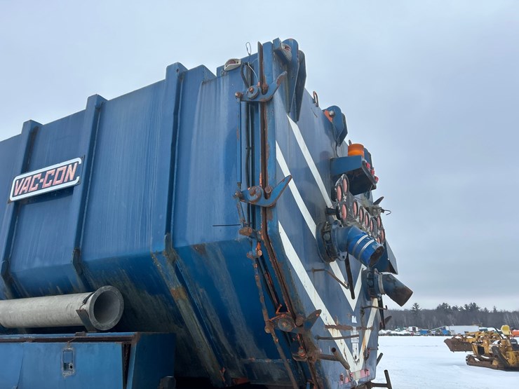 1990-ford-l9000-image-21