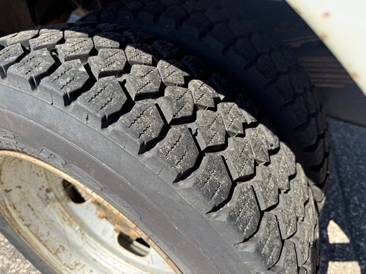 #1062-•-2015-ram-5500-heavy-duty-service-truck-image-39