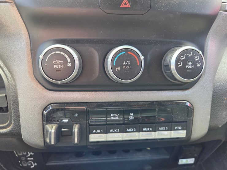 2019-dodge-3500hd-image-51