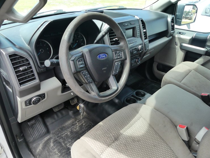 2017-ford-f150-xlt-image-10