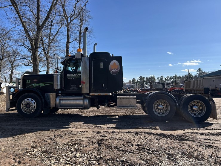 2005-peterbilt-379-image-2