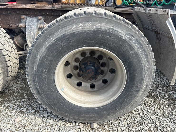 2001-caterpillar-c15-image-56