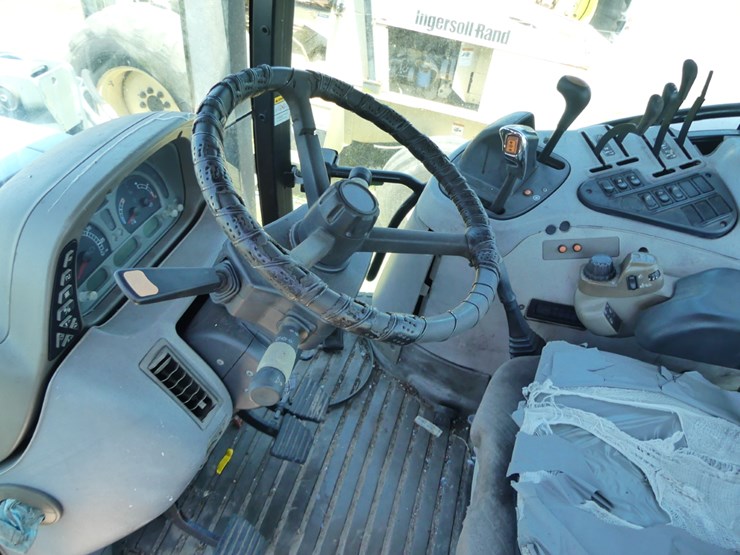 case-ih-mxu135-image-13