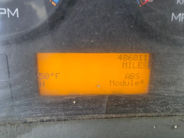 2012-international-7600-image-63