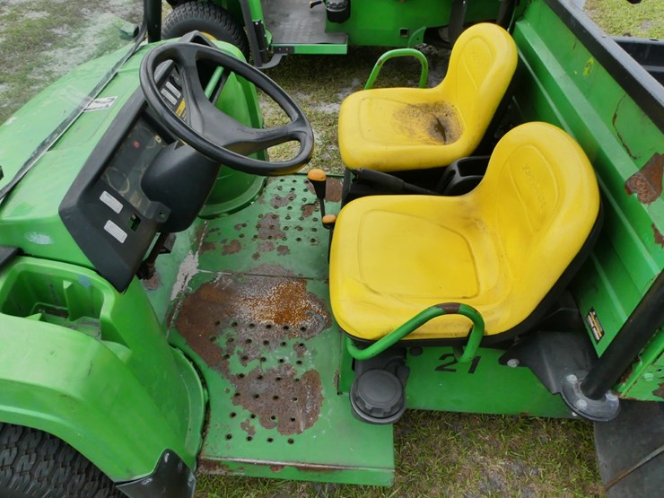 john-deere-gator-image-9