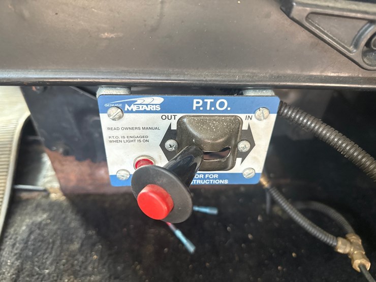 1994-peterbilt-359-image-64