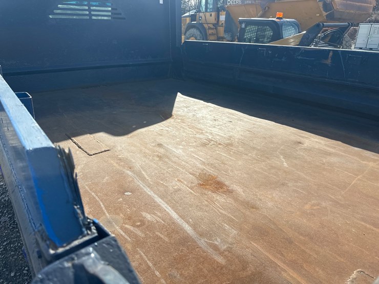 2005-massey-ferguson-8-image-17