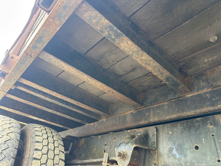 2000-gmc-t6500-image-59