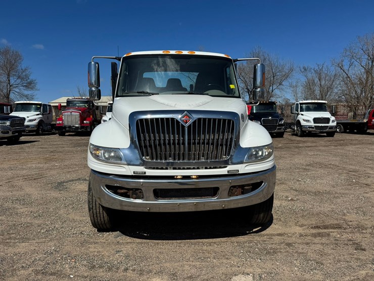 2018-international-4000-image-8