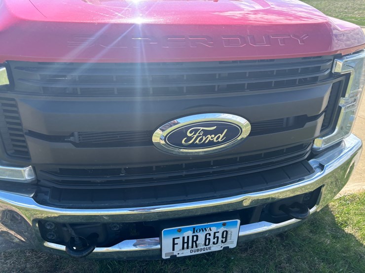 2017-ford-f350-image-16