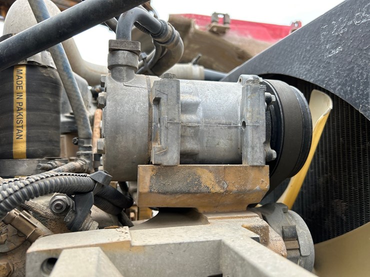 2005-peterbilt-357-image-58