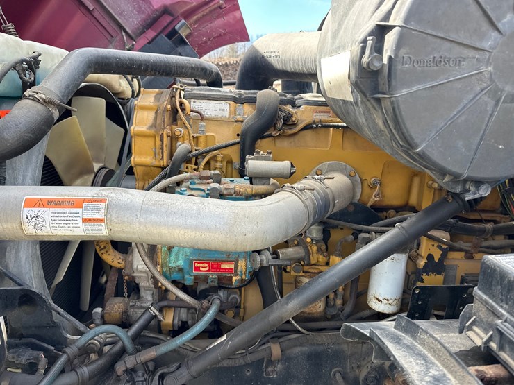 2001-caterpillar-c15-image-23