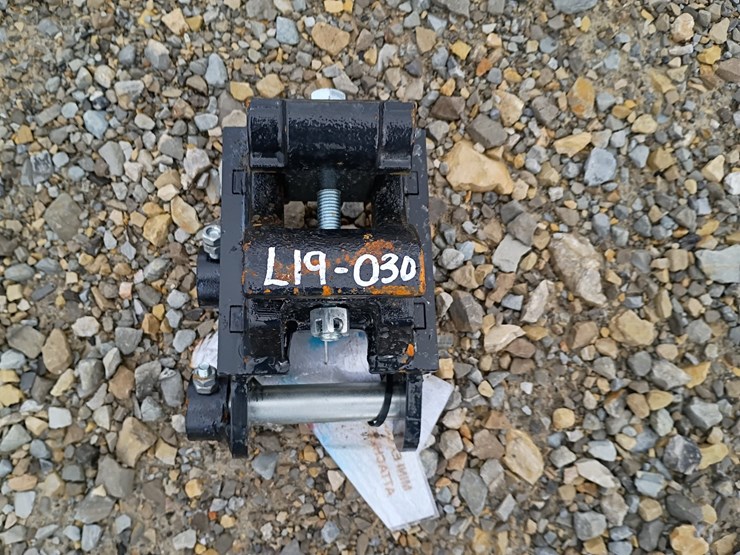 #l19-030-•-tpm-quick-coupler-mini-excavator-attachment-image-1