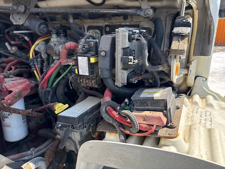 #1070-•-2012-freightliner-boom/crane-truck-image-12