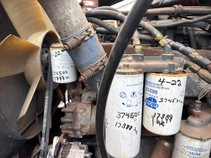 1996-mack-ch613-image-18