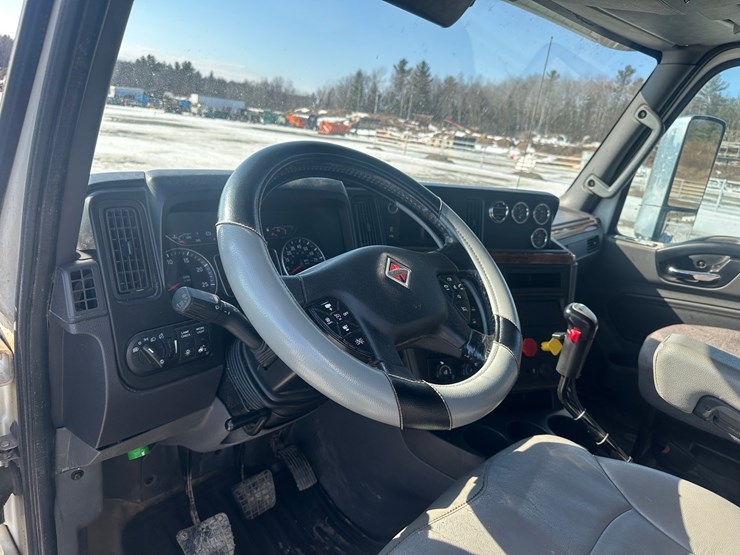 2017-international-lt-image-27