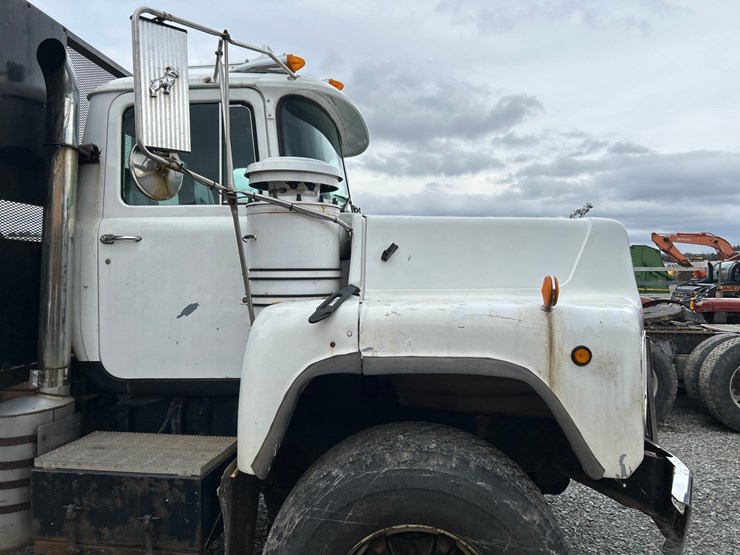 1999-mack-dm688s-image-11