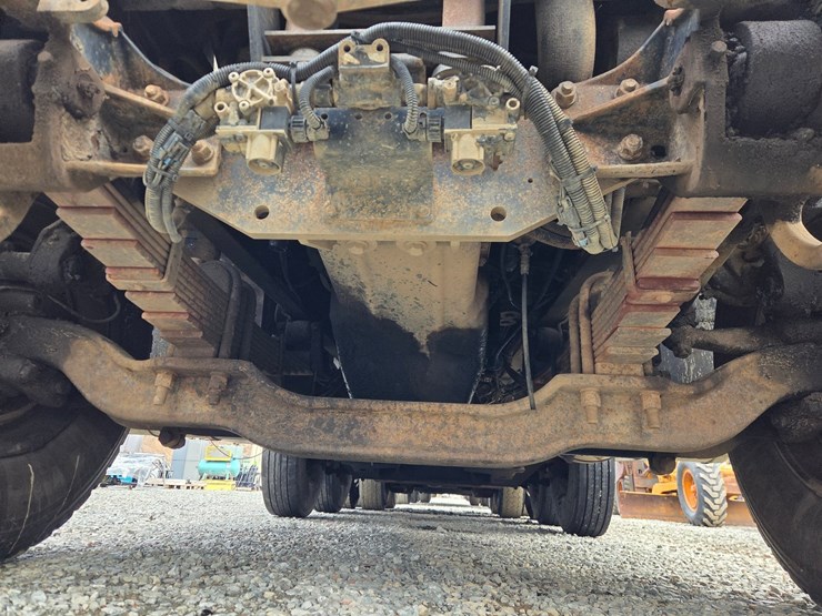 2006-massey-ferguson-8-image-43