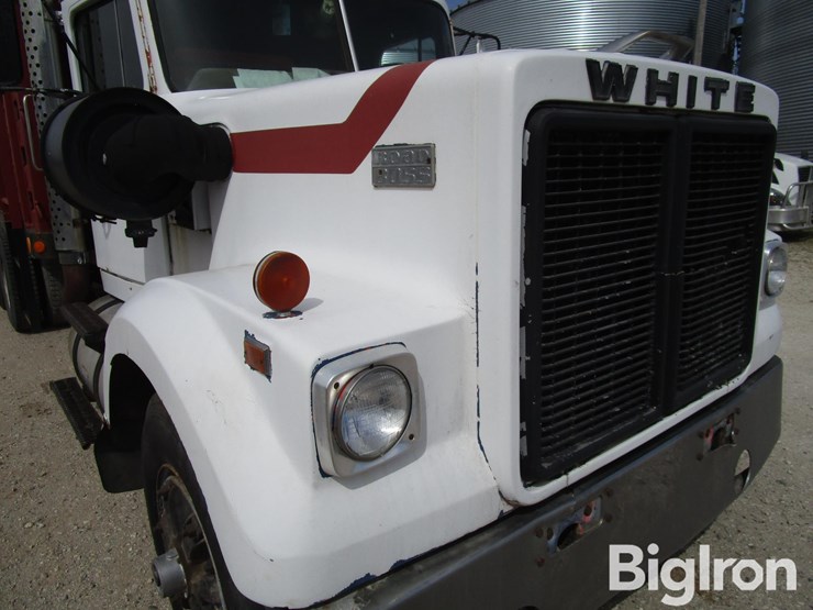 1977-white-road-boss-image-14