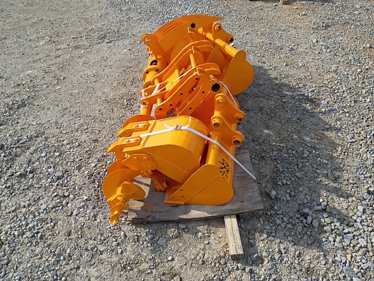 #23923-•-excavator-attachment-set-image-2