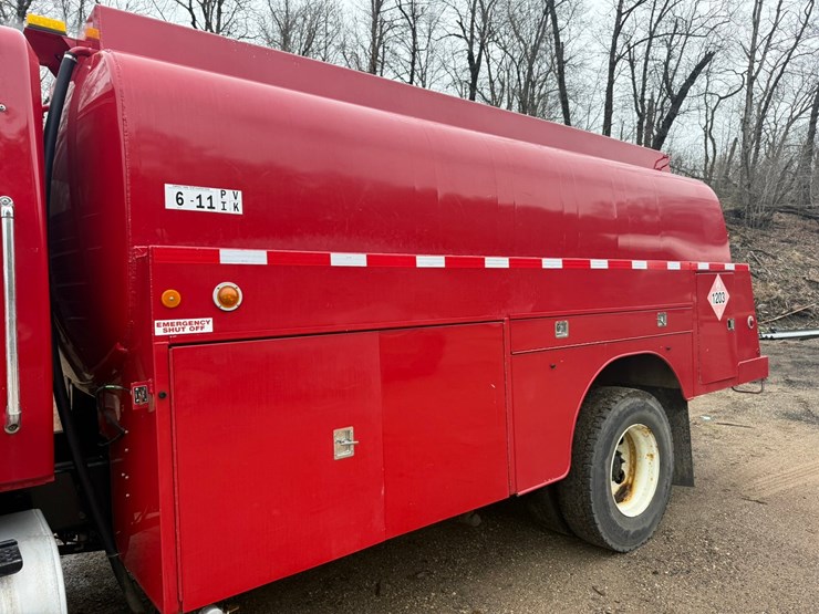 2012-international-7400-image-24