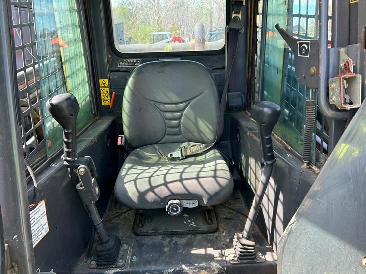 new-holland-lt190b-image-19