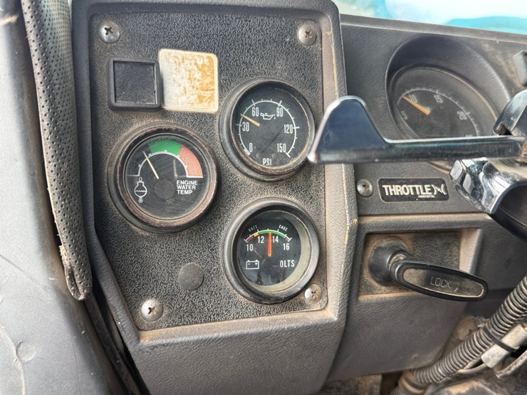 #1056-•-1989-mack-quad-axle-dump-truck-image-53