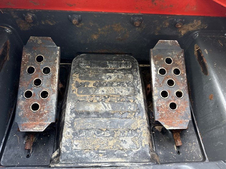 kubota-ssv65-image-30