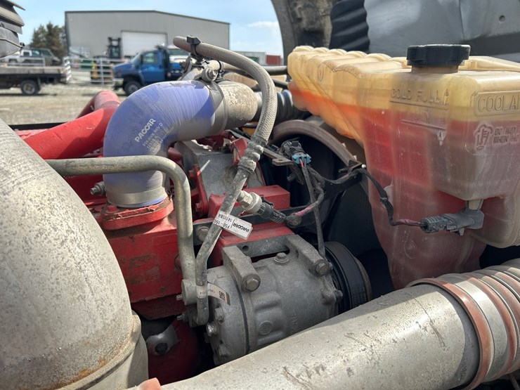 2017-kenworth-t680-image-59