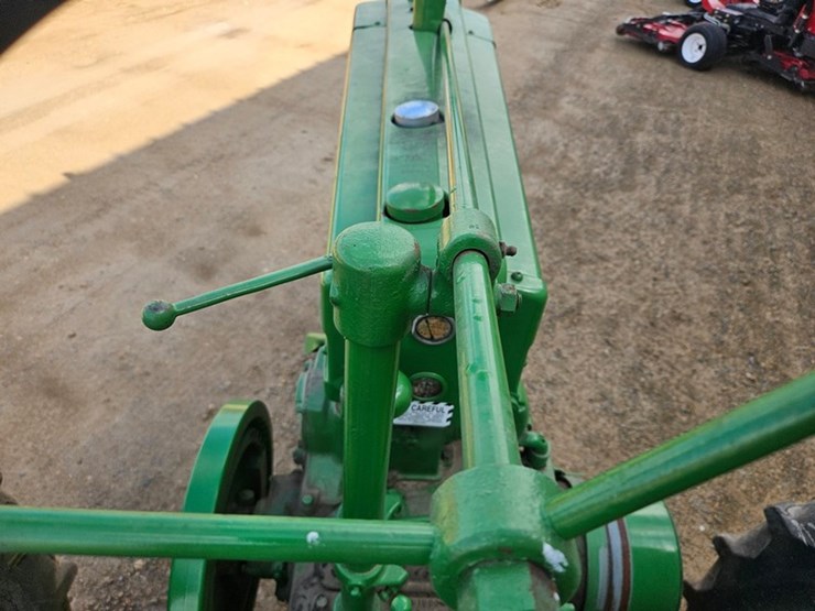 john-deere-model-b-image-35