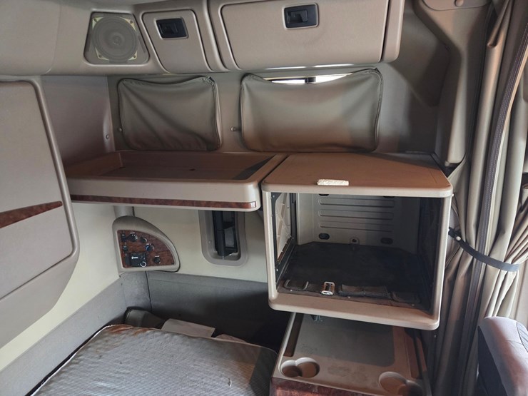 2005-caterpillar-c13-image-59