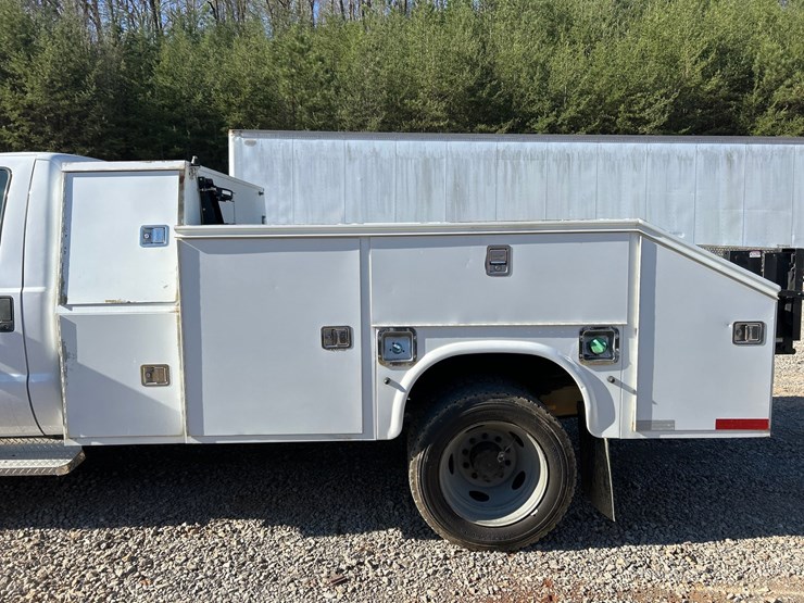 2012-ford-f550-image-15