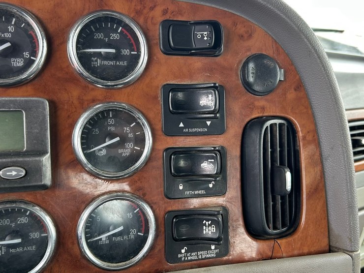 2006-caterpillar-c15-image-92