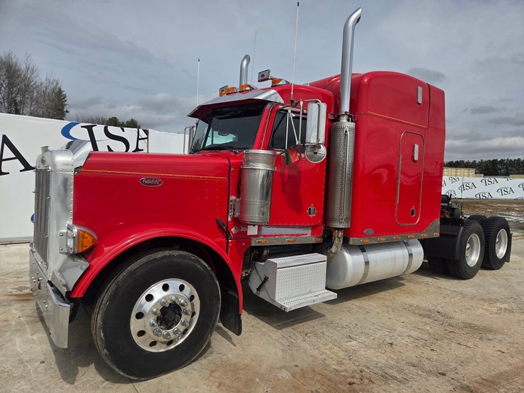 2002-peterbilt-379-image-1