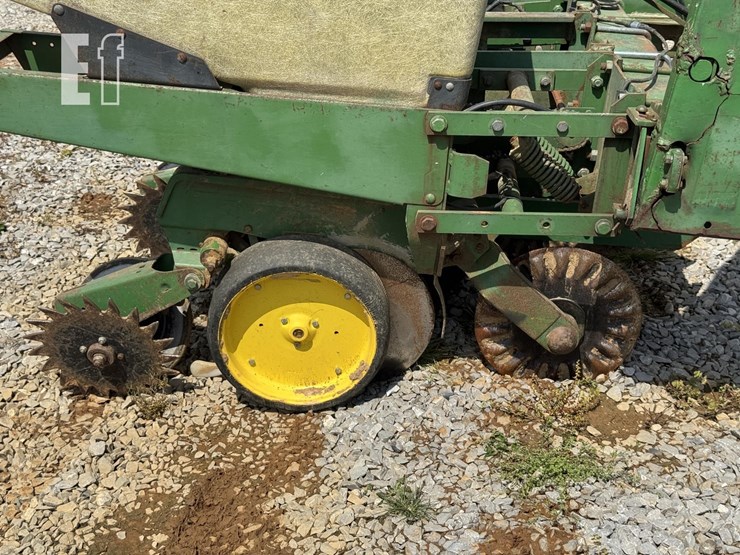 john-deere-7000-image-6