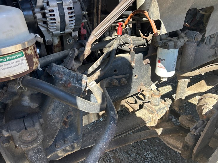 2005-massey-ferguson-8-image-33