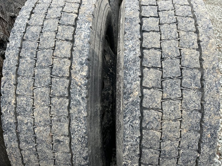 2017-massey-ferguson-8-image-86