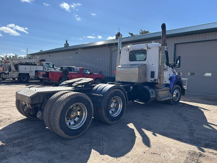 2020-kenworth-t880-image-5