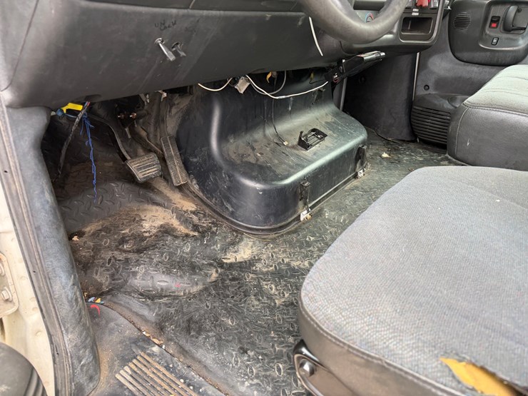 #1048-•-2009-gmc-c5500-specialty-service-truck-image-49