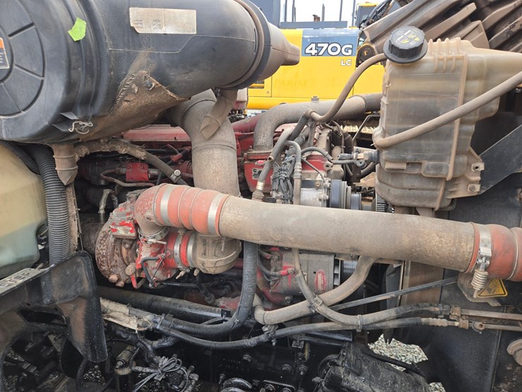 2019-international-hx620-image-49