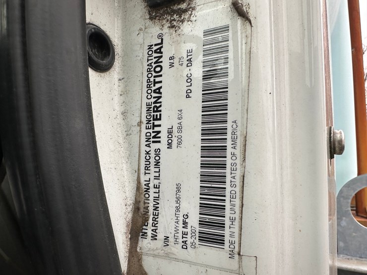 2007-international-7600-image-68
