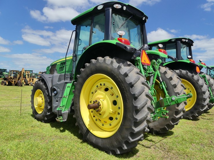 2021-john-deere-6175m-image-4