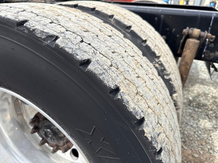 2019-kenworth-t680-image-80