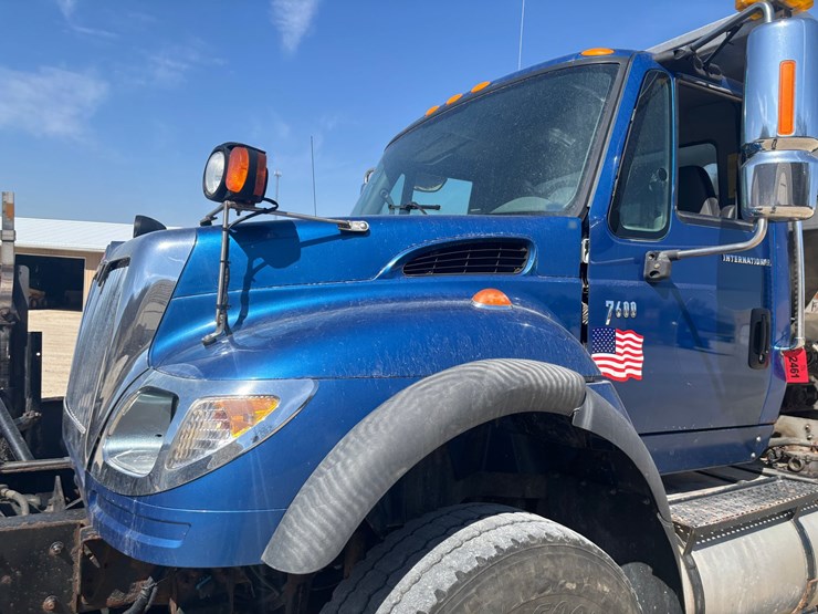 2006-international-7600-image-6