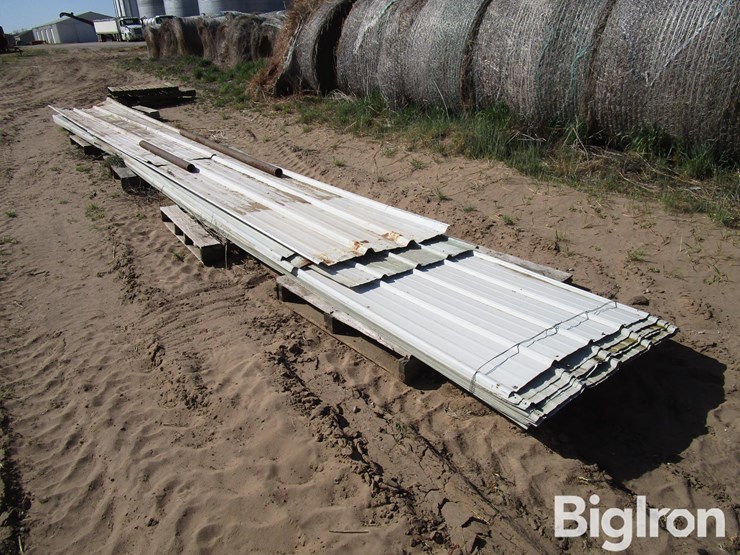 white-sheet-metal-siding-panels-image-1