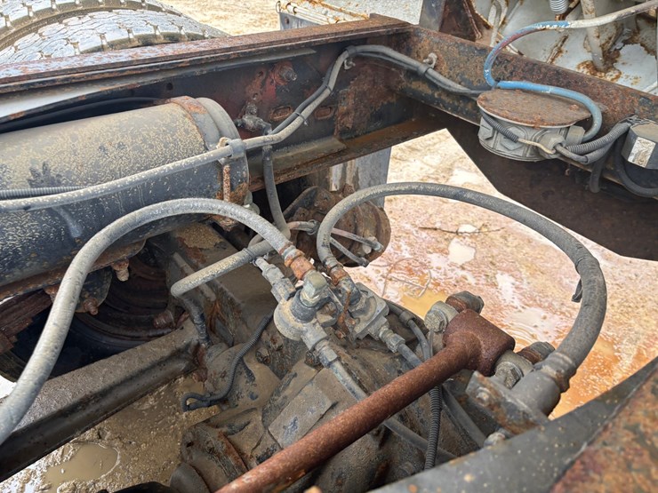 1997-ford-lt8000-image-76