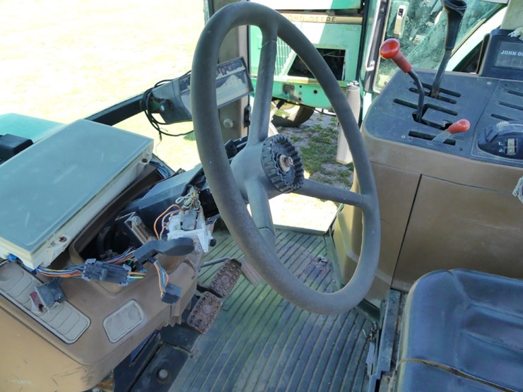 john-deere-6400-image-11