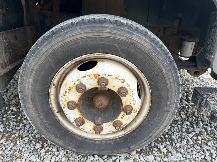 2000-gmc-t6500-image-68